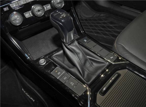 帕萨特 2020款 330TSI 豪华版 国V 中控类   挡把
