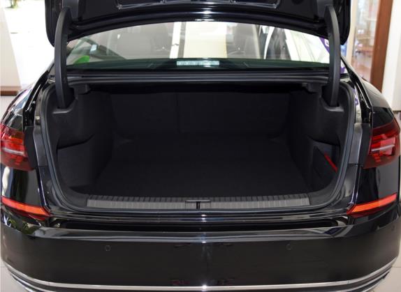 帕萨特 2020款 改款 280TSI 精英版 国VI 车厢座椅   后备厢