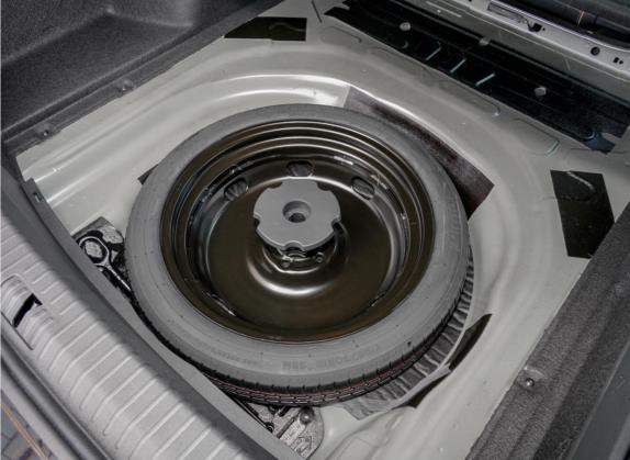 帕萨特 2021款 330TSI 精英版 其他细节类   备胎
