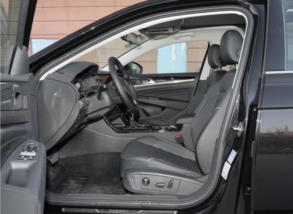 帕萨特 2021款 330TSI 精英版 车厢座椅   前排空间