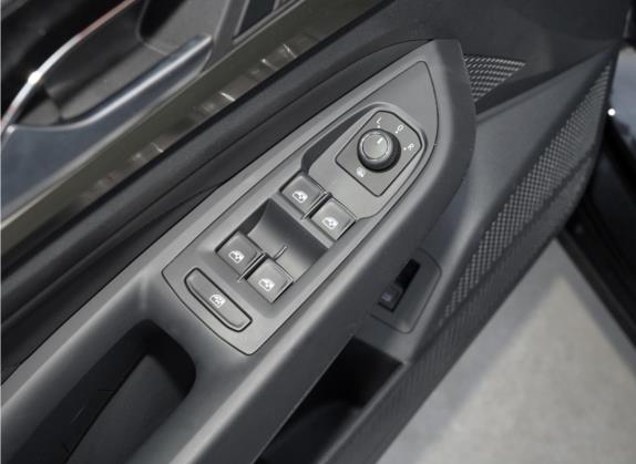 帕萨特 2021款 330TSI 精英版 车厢座椅   门窗控制