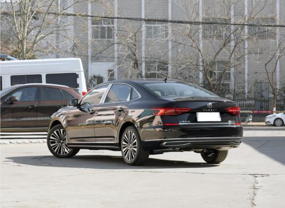 帕萨特 2021款 380TSI 尊贵版 外观   斜后