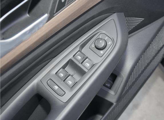 帕萨特 2021款 380TSI 尊贵版 车厢座椅   门窗控制