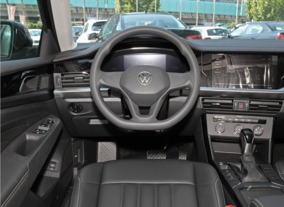 帕萨特 2022款 280TSI 商务版 中控类   驾驶位