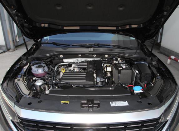 帕萨特 2022款 280TSI 商务版 其他细节类   发动机舱