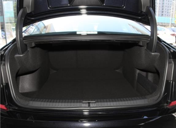 帕萨特 2022款 280TSI 商务版 车厢座椅   后备厢