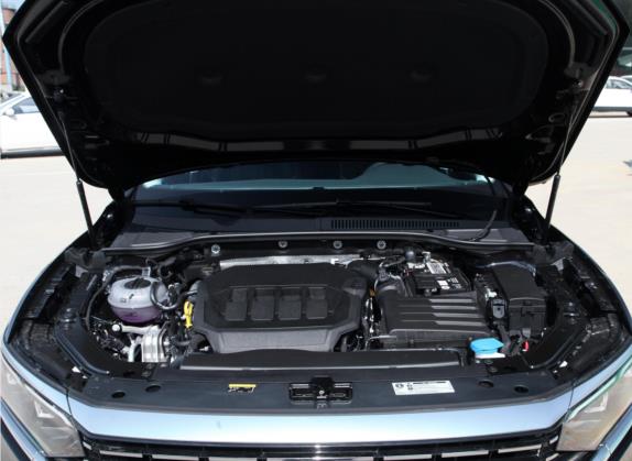 帕萨特 2022款 330TSI 尊贵版 其他细节类   发动机舱