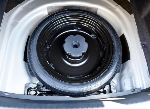 帕萨特 2022款 380TSI 豪华版 其他细节类   备胎