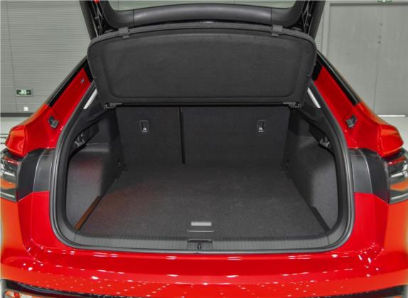 途观X 2022款 380TSI 四驱尊崇旗舰版 车厢座椅   后备厢