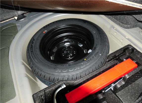 朗逸 2011款 1.6L 自动品轩版 其他细节类   备胎