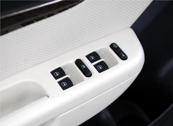 朗逸 2011款 1.6L 自动品轩版 车厢座椅   门窗控制