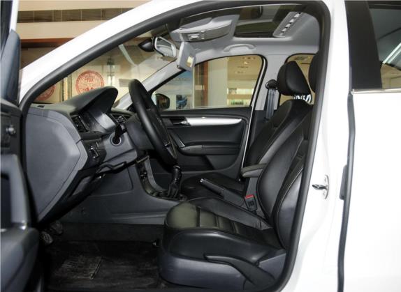 朗逸 2013款 1.4TSI 手动豪华版 车厢座椅   前排空间