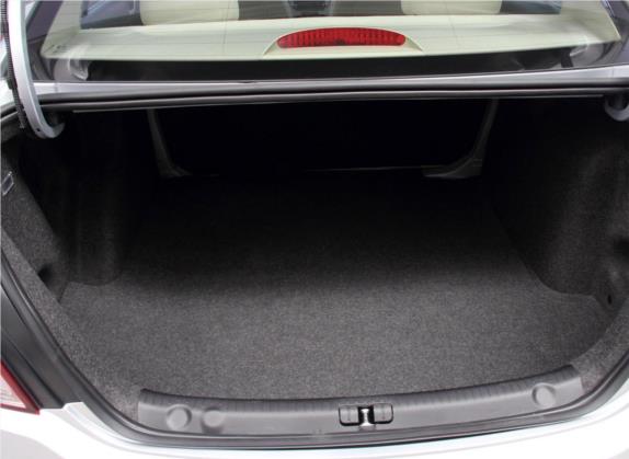 朗逸 2013款 经典 1.6L 手动风尚版 车厢座椅   后备厢