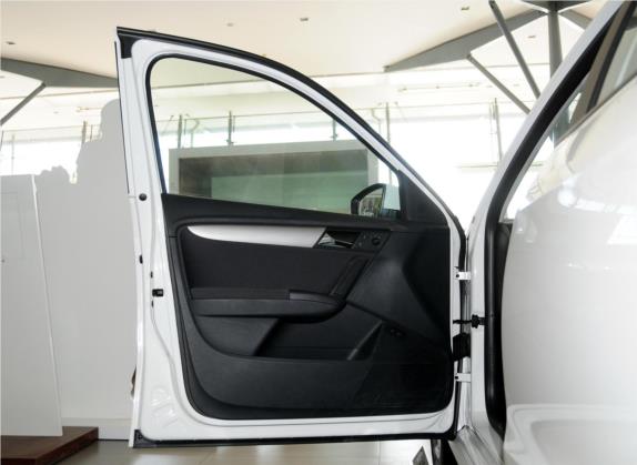 朗逸 2013款 改款经典 1.6L 手动风尚版 车厢座椅   前门板
