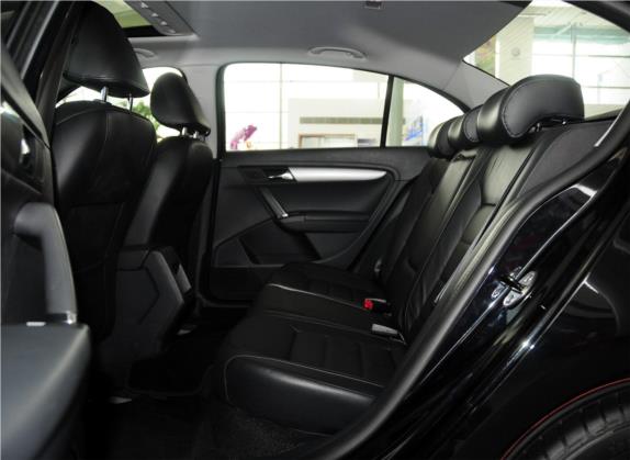 朗逸 2013款 改款经典 1.6L 自动舒适版 车厢座椅   后排空间