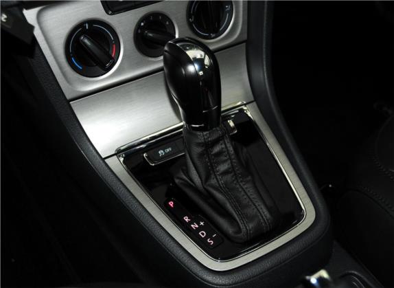 朗逸 2013款 改款经典 1.6L 自动舒适版 中控类   挡把