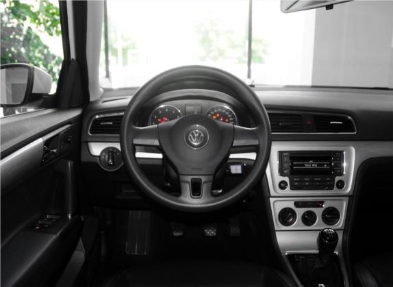 朗逸 2013款 改款 1.4TSI 手动舒适版 中控类   驾驶位
