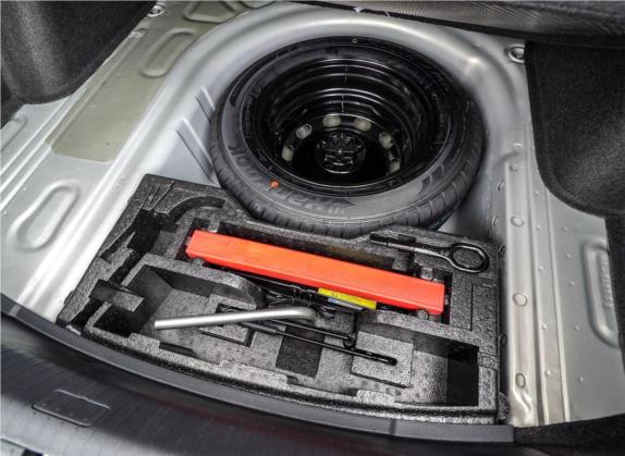 朗逸 2015款 230TSI DSG豪华版 其他细节类   备胎