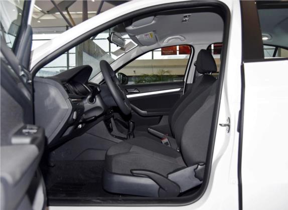 朗逸 2015款 1.6L 手动风尚版 车厢座椅   前排空间