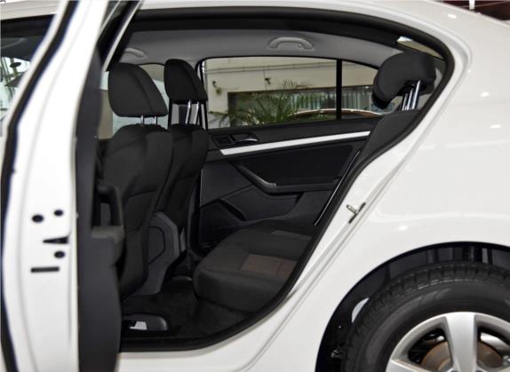 朗逸 2015款 1.6L 手动风尚版 车厢座椅   后排空间