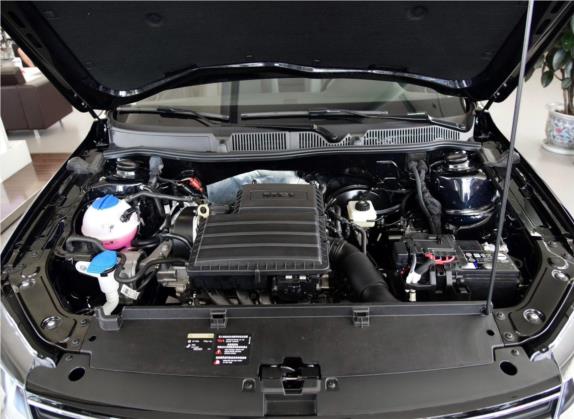 朗逸 2015款 1.6L 手动舒适版 其他细节类   发动机舱