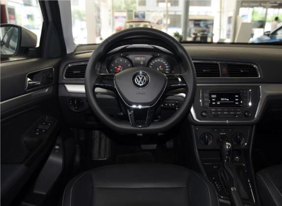 朗逸 2015款 1.6L 自动舒适版 中控类   驾驶位
