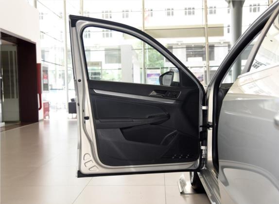 朗逸 2015款 1.6L 自动舒适版 车厢座椅   前门板