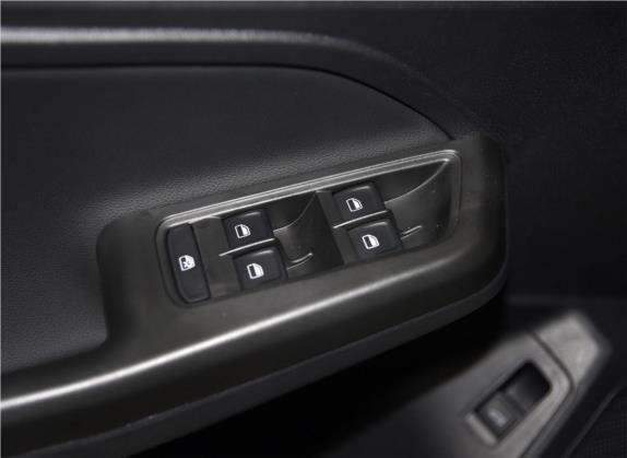 朗逸 2015款 1.6L 自动舒适版 车厢座椅   门窗控制