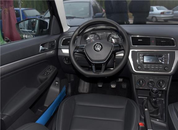朗逸 2015款 230TSI 手动舒适版 中控类   驾驶位