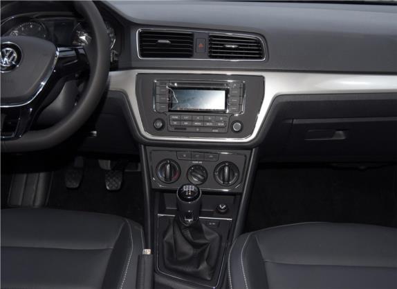 朗逸 2015款 230TSI 手动舒适版 中控类   中控台