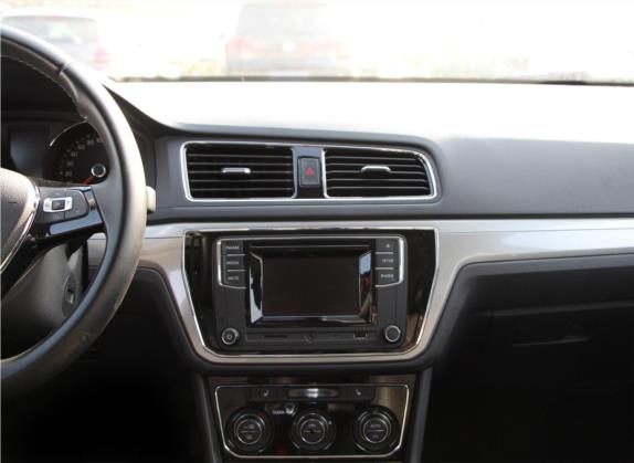 朗逸 2015款 230TSI 手动豪华版 中控类   中控台