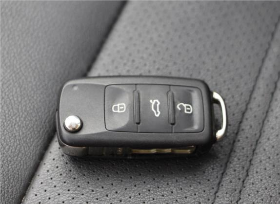 朗逸 2015款 230TSI 手动豪华版 其他细节类   钥匙