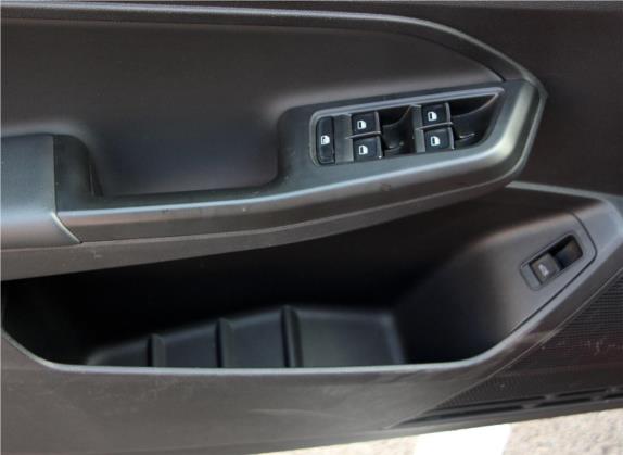朗逸 2015款 230TSI 手动豪华版 车厢座椅   门窗控制