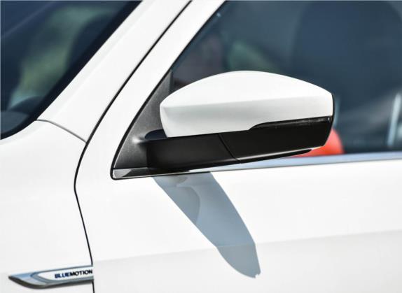 朗逸 2015款 1.2TSI DSG蓝驱技术版 外观细节类   外后视镜