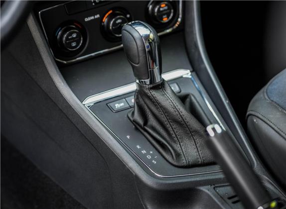 朗逸 2015款 1.2TSI DSG蓝驱技术版 中控类   挡把