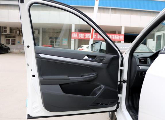 朗逸 2017款 1.6L 手动风尚版 车厢座椅   前门板