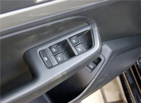 朗逸 2017款 1.6L 手动舒适版 车厢座椅   门窗控制