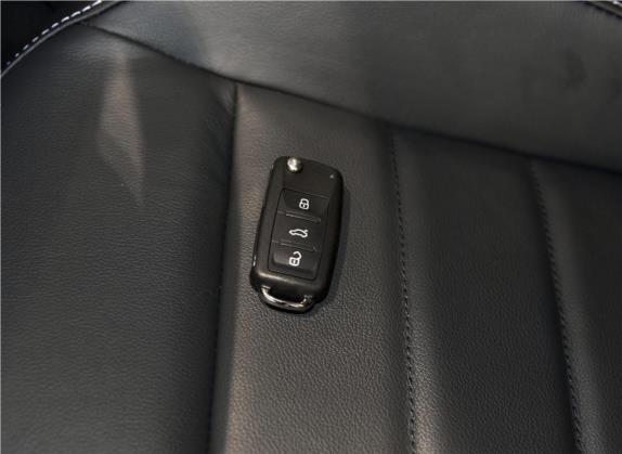 朗逸 2017款 1.6L 自动舒适版 其他细节类   钥匙
