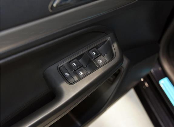 朗逸 2017款 1.6L 自动舒适版 车厢座椅   门窗控制