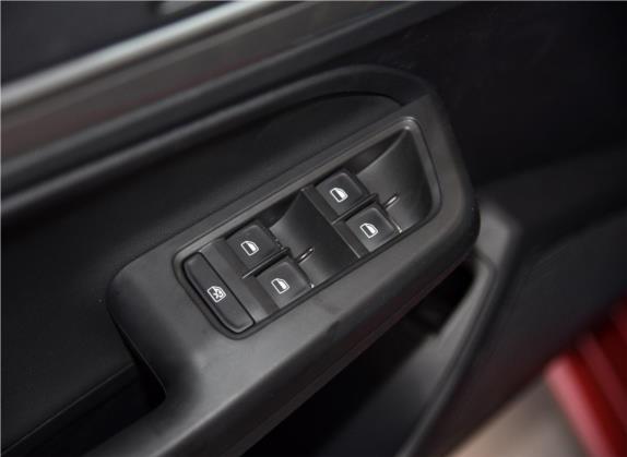 朗逸 2017款 230TSI DSG豪华版 车厢座椅   门窗控制