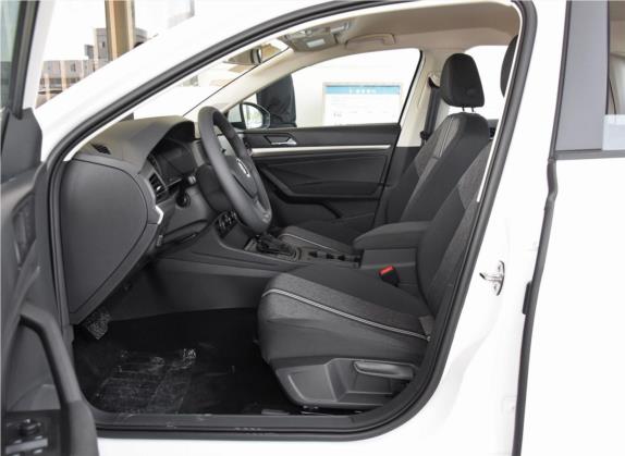 朗逸 2018款 1.5L 自动风尚版 国V 车厢座椅   前排空间