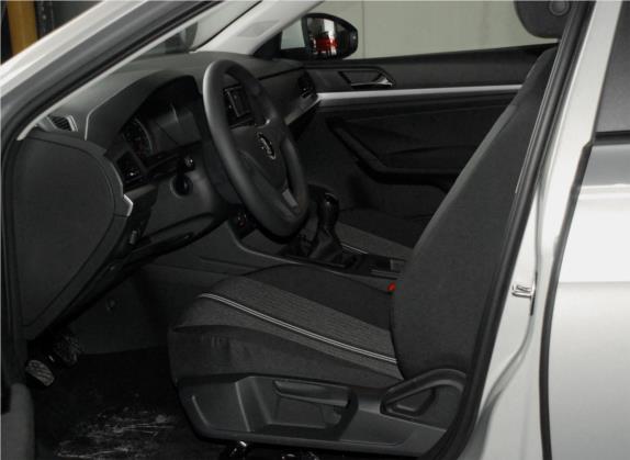 朗逸 2018款 1.5L 手动风尚版 国V 车厢座椅   前排空间