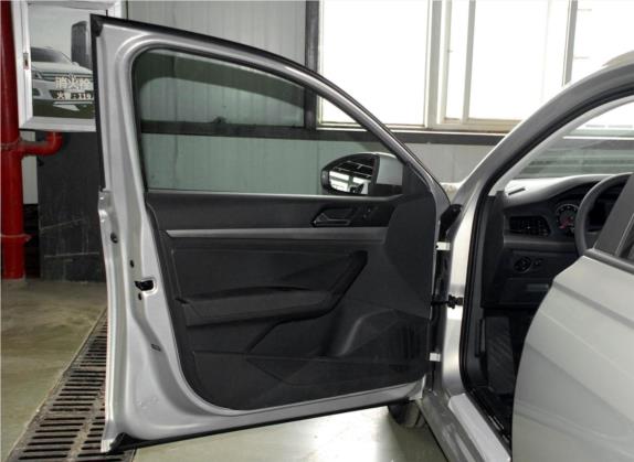 朗逸 2018款 1.5L 手动风尚版 国V 车厢座椅   前门板