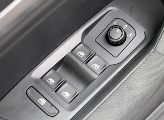 朗逸 2018款 1.5L 手动风尚版 国V 车厢座椅   门窗控制