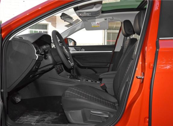 朗逸 2018款 两厢 200TSI DSG舒适版 国V 车厢座椅   前排空间