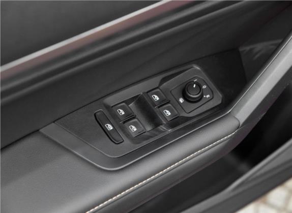朗逸 2018款 两厢 200TSI DSG舒适版 国V 车厢座椅   门窗控制