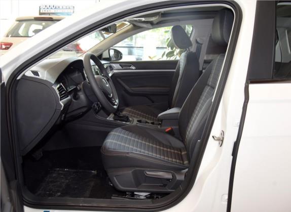 朗逸 2018款 两厢 280TSI DSG舒适版 国V 车厢座椅   前排空间