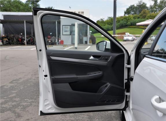 朗逸 2018款 经典 1.5L 自动舒适版 国VI 车厢座椅   前门板