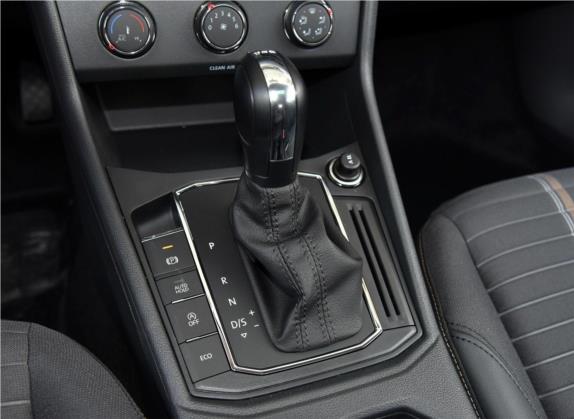 朗逸 2019款 两厢 280TSI DSG舒适版 国VI 中控类   挡把