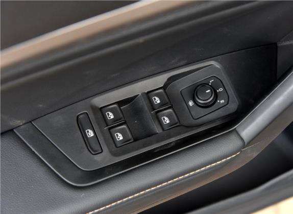 朗逸 2019款 两厢 280TSI DSG舒适版 国VI 车厢座椅   门窗控制